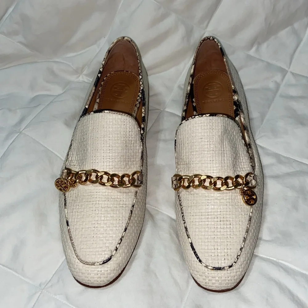 RARE Like new Tory Burch mini Benton charm loafers